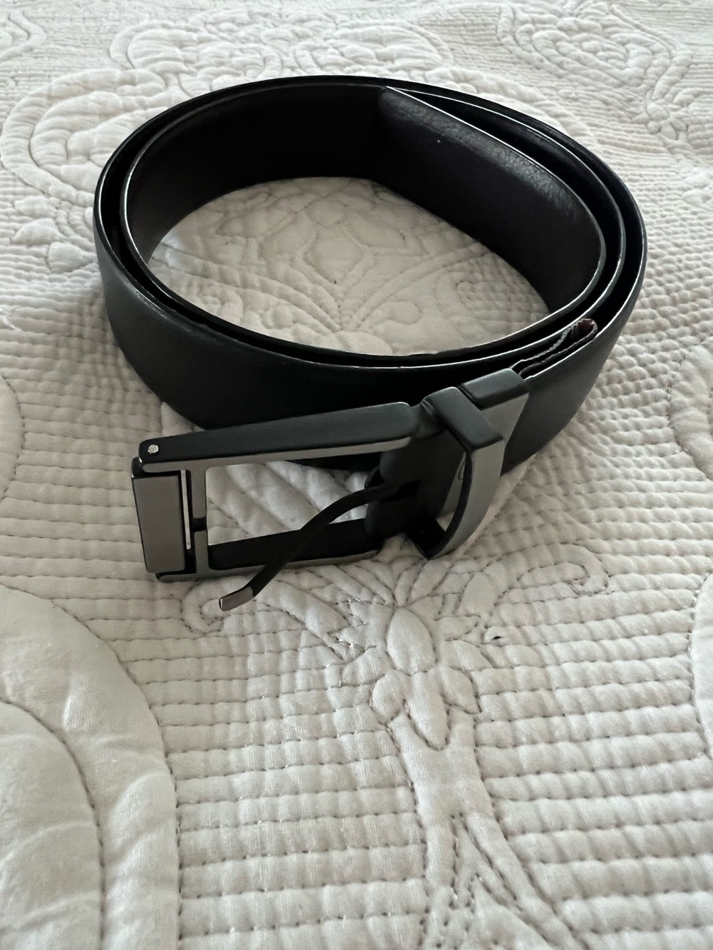K Swiss Men’s Classic Black Leather Men's Belt with Gunmetal Buckle
